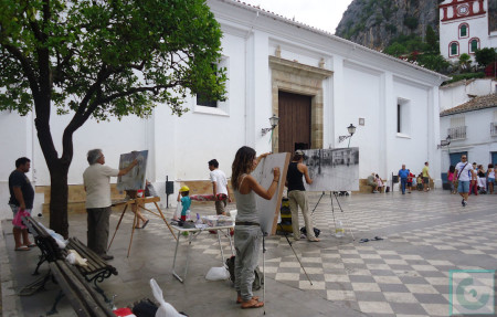 Pintores en la Plaza del Ayuntamiento, durante la mañana del 7 de septiembre de 2013.