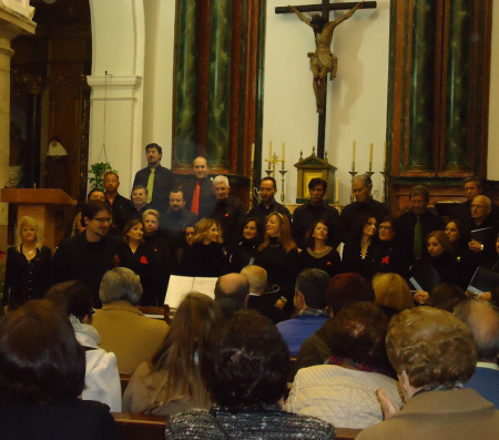 Participantes en el concierto celebrado en la parroquia de Ubrique y dirigido por Daniel Borrego.