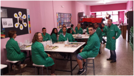 Participantes en el curso de la Escuela de Artesanos (Foto: Empiel).