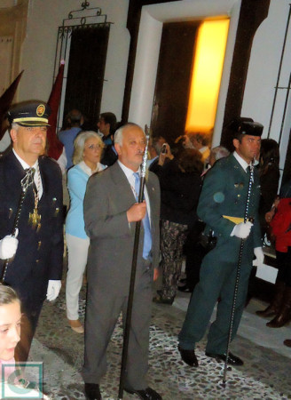 El alcalde, Manuel Toro, con los jefes de Policía Local y Guardia Civil.