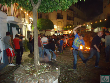 Crujida de gamones en la Plaza de la Verdura.