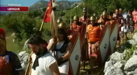 Captura dle reportaje sobre la bajada romana, de Canal Sur Tv (difundido por Ubrique.Tv).