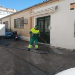 Trabajos de desinfección (Foto: Radio Ubrique).
