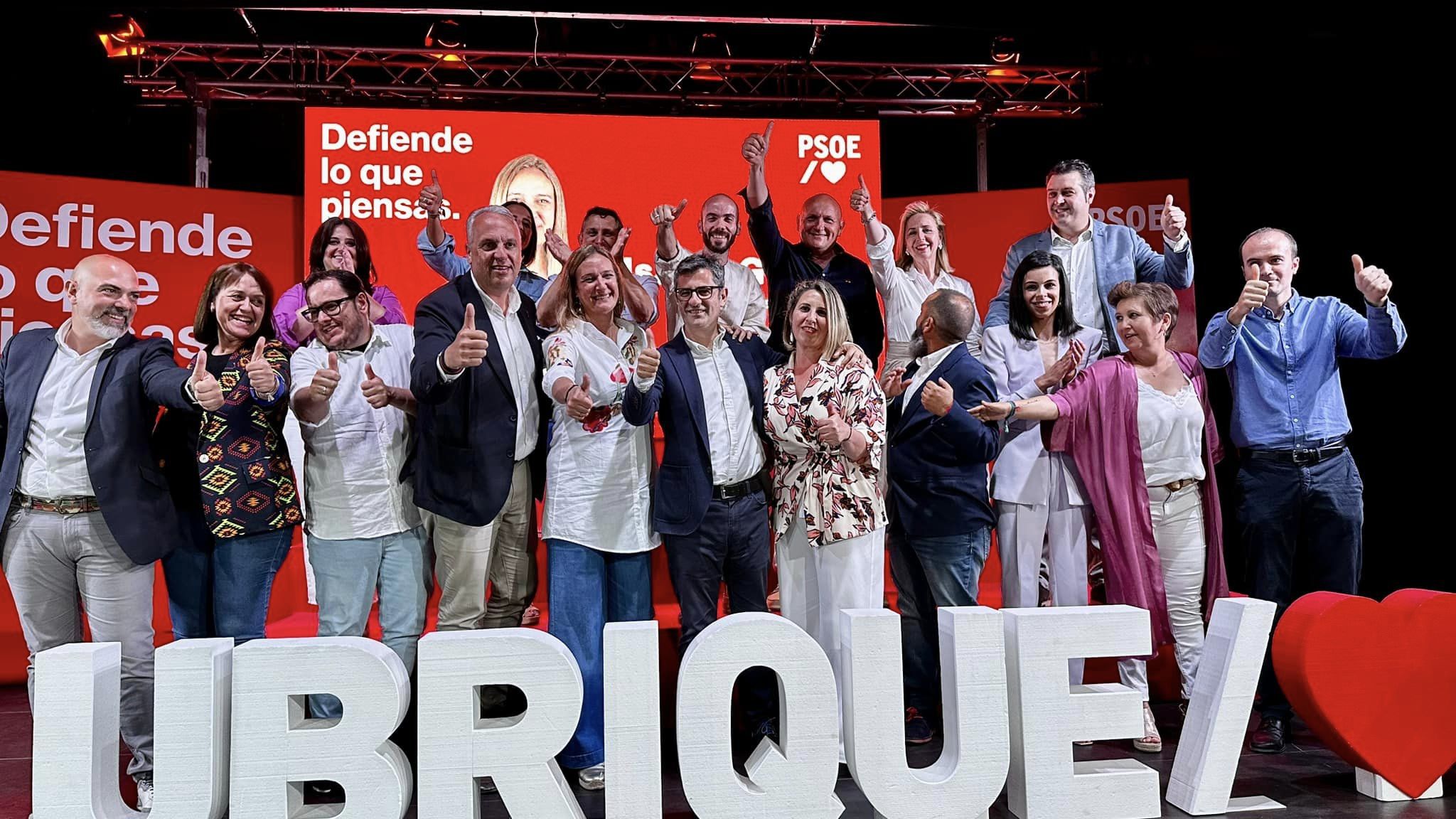 Presentación de la candidatura socialista, con el ministro Bolaños (Foto: Radio Comarca SER):